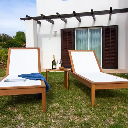 Golf House - Luxurious & Garden View & Golf & Tennis Court Apartmán *
