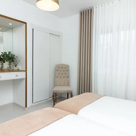 Golf House - Luxurious & Garden View & Golf & Tennis Court Apartment *
