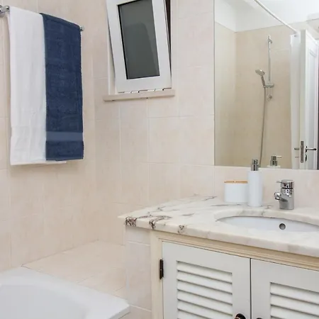 Golf House - Luxurious & Garden View & Golf & Tennis Court Apartmán *