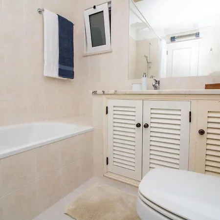Golf House - Luxurious & Garden View & Golf & Tennis Court *