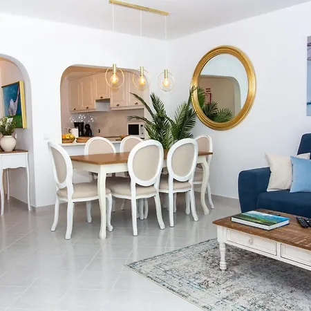 Apartmán Golf House - Luxurious & Garden View & Golf & Tennis Court